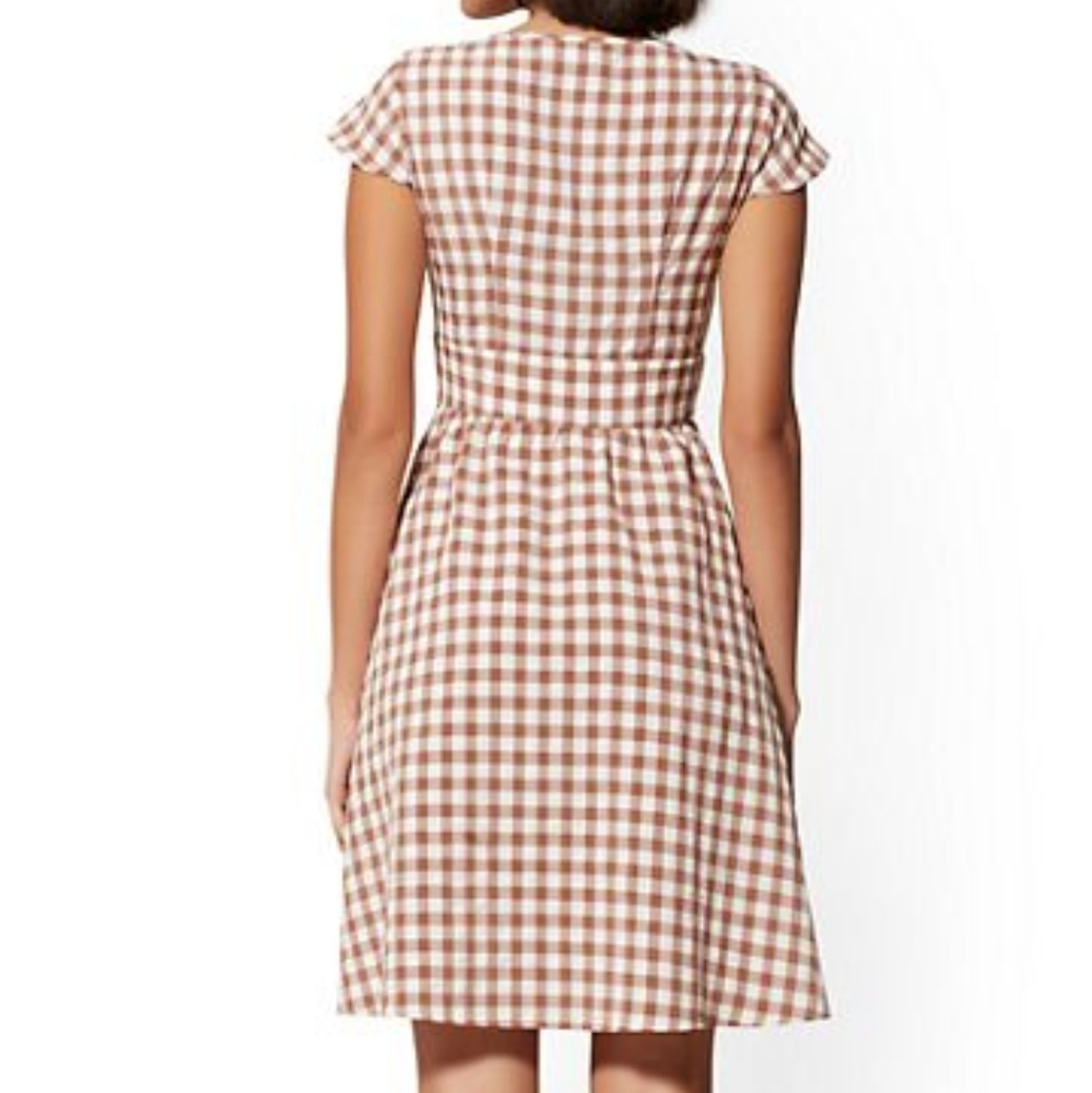 RELISTED Gingham fit and flare dress - Picture 2 of 4